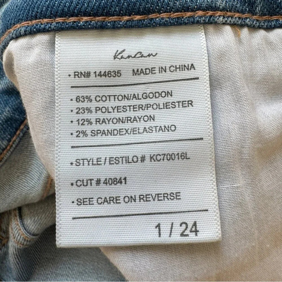 KanCan  Luxanna Mid Rise Slim Boyfriend Jeans Light Blue Wash Distressed Sz 24 - Picture 4 of 15